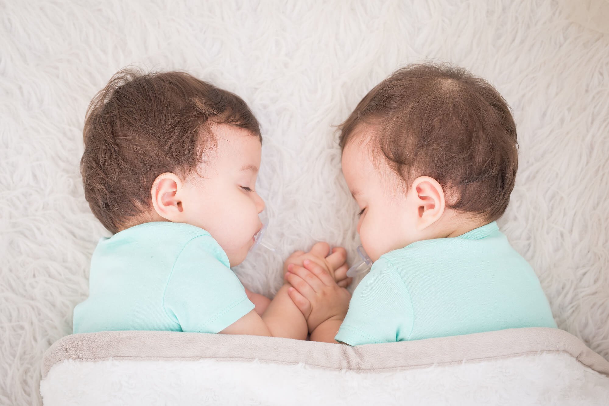 スピリチュアルにおける双子の存在とは？妊娠が持つスピリチュアルな意味も解説！