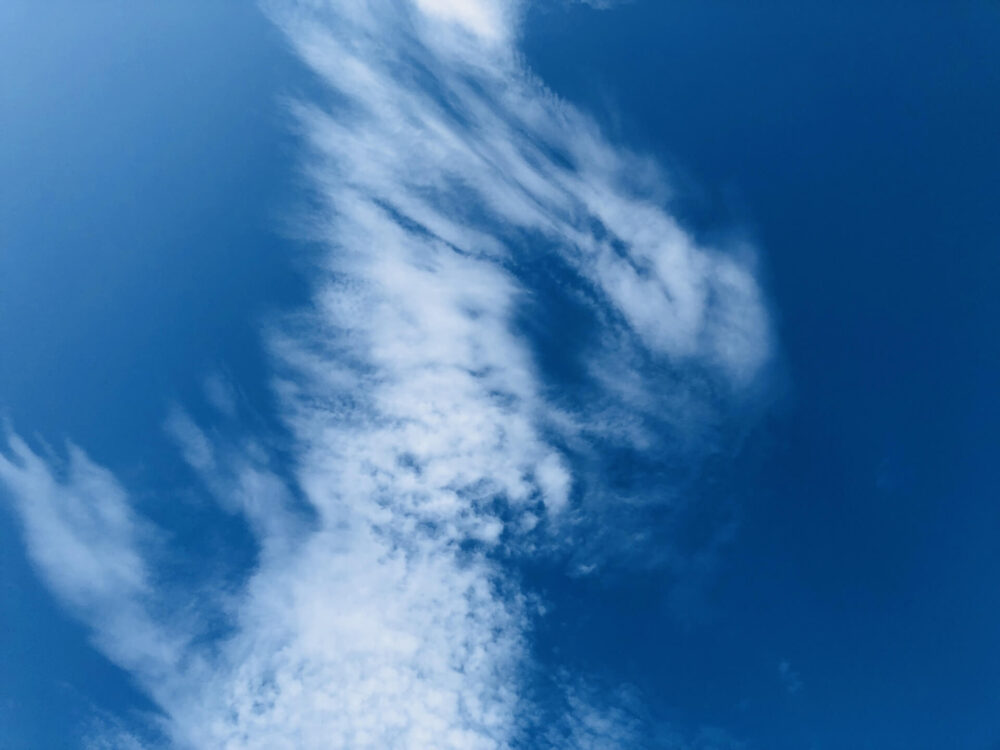 龍雲のスピリチュアルな意味とは？幸運のサイン？龍雲を見たら運気アップする？